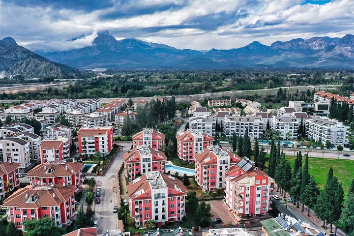 شقة واسعة 3 + 1 في ألتينكوم أنطاليا