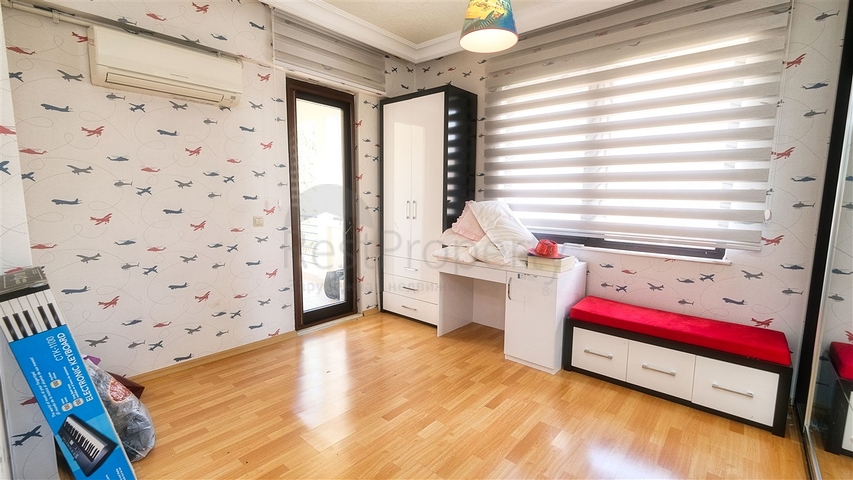 شقة واسعة 3 + 1 في ألتينكوم أنطاليا