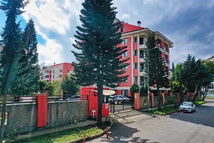 شقة واسعة 3 + 1 في ألتينكوم أنطاليا