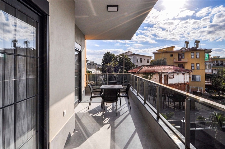 شقة فاخرة - 2 غرفة وصالة مع الاثاث - ضمن مجمع ممتاز - في اوبا / الانيا 