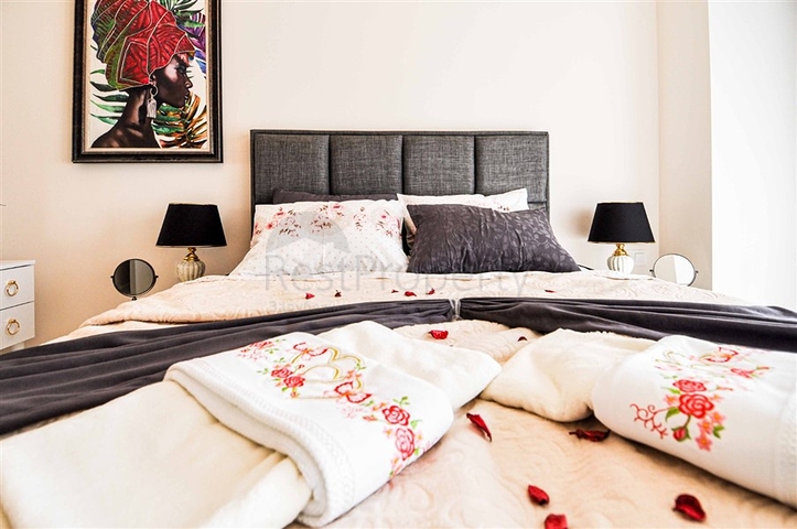 شقة فاخرة - 2 غرفة وصالة مع الاثاث - ضمن مجمع ممتاز - في اوبا / الانيا 