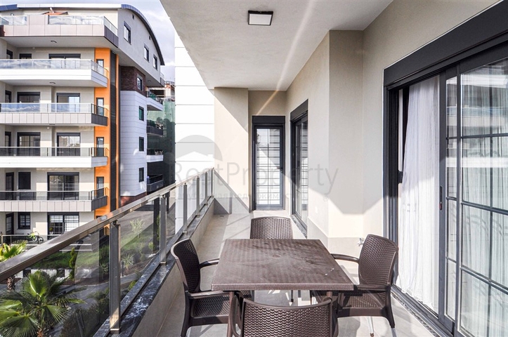 شقة فاخرة - 2 غرفة وصالة مع الاثاث - ضمن مجمع ممتاز - في اوبا / الانيا 