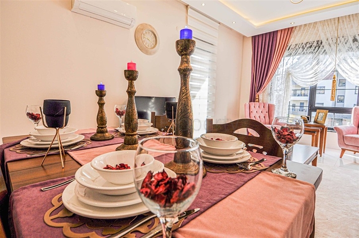 شقة فاخرة - 2 غرفة وصالة مع الاثاث - ضمن مجمع ممتاز - في اوبا / الانيا 