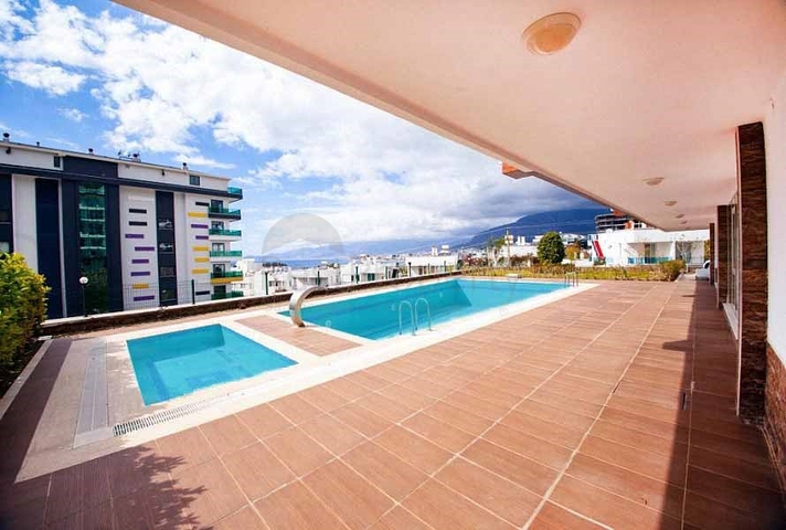 اطلالة بحر - دوبلكس 4 غرف وصالة - مفروشة - ضمن مجمع قريب من البحر -في كارجي جاك /الانيا 