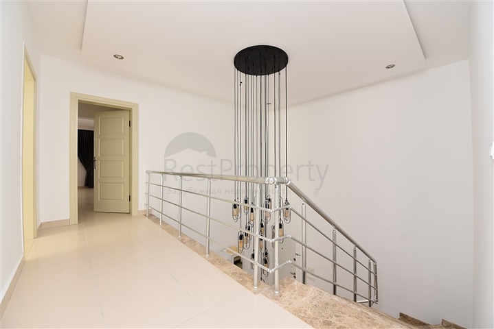 اطلالة بحر - دوبلكس 4 غرف وصالة - مفروشة - ضمن مجمع قريب من البحر -في كارجي جاك /الانيا 