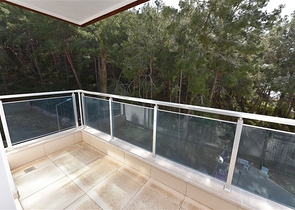 اطلالة بحر - دوبلكس 4 غرف وصالة - مفروشة - ضمن مجمع قريب من البحر -في كارجي جاك /الانيا 