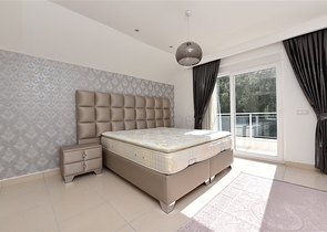 اطلالة بحر - دوبلكس 4 غرف وصالة - مفروشة - ضمن مجمع قريب من البحر -في كارجي جاك /الانيا 