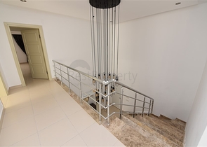 اطلالة بحر - دوبلكس 4 غرف وصالة - مفروشة - ضمن مجمع قريب من البحر -في كارجي جاك /الانيا 