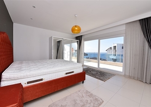 اطلالة بحر - دوبلكس 4 غرف وصالة - مفروشة - ضمن مجمع قريب من البحر -في كارجي جاك /الانيا 