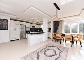 اطلالة بحر - دوبلكس 4 غرف وصالة - مفروشة - ضمن مجمع قريب من البحر -في كارجي جاك /الانيا 