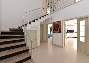 اطلالة بحر - دوبلكس 4 غرف وصالة - مفروشة - ضمن مجمع قريب من البحر -في كارجي جاك /الانيا 