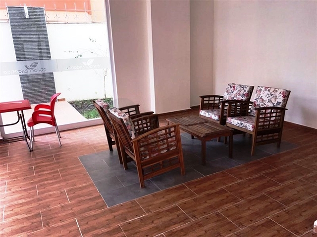 اطلالة مفتوحة - دوبلكس 3 غرف وصالة - في مركز الانيا 