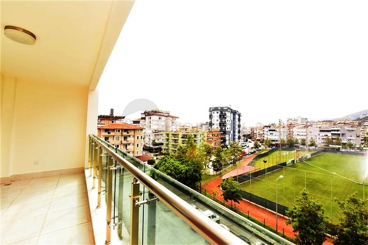 اطلالة مفتوحة - دوبلكس 3 غرف وصالة - في مركز الانيا 