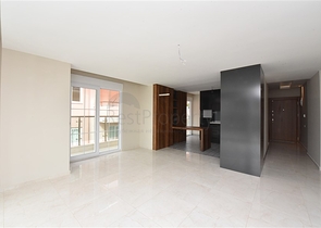 اطلالة مفتوحة - دوبلكس 3 غرف وصالة - في مركز الانيا 