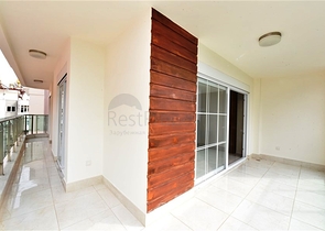 اطلالة مفتوحة - دوبلكس 3 غرف وصالة - في مركز الانيا 