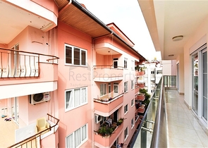 اطلالة مفتوحة - دوبلكس 3 غرف وصالة - في مركز الانيا 