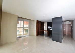 اطلالة مفتوحة - دوبلكس 3 غرف وصالة - في مركز الانيا 