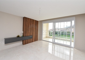 اطلالة مفتوحة - دوبلكس 3 غرف وصالة - في مركز الانيا 