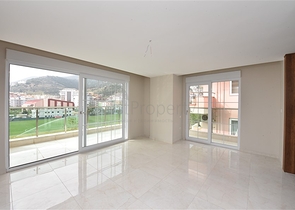 اطلالة مفتوحة - دوبلكس 3 غرف وصالة - في مركز الانيا 