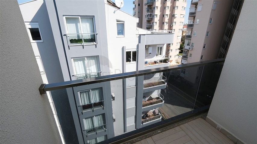 بنتهاوس 3 + 1 مع اثاث 600 م من البحر في انطاليا