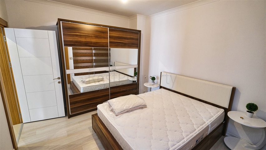 بنتهاوس 3 + 1 مع اثاث 600 م من البحر في انطاليا