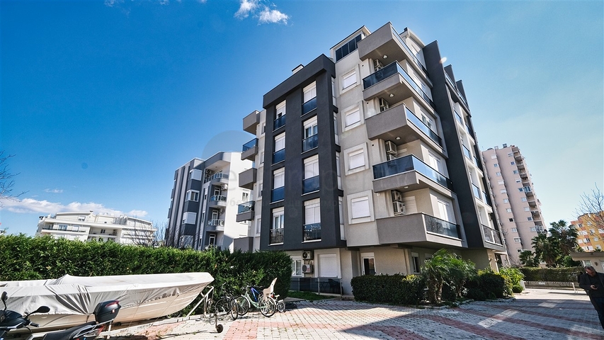 بنتهاوس 3 + 1 مع اثاث 600 م من البحر في انطاليا