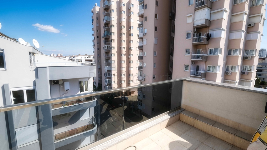 بنتهاوس 3 + 1 مع اثاث 600 م من البحر في انطاليا