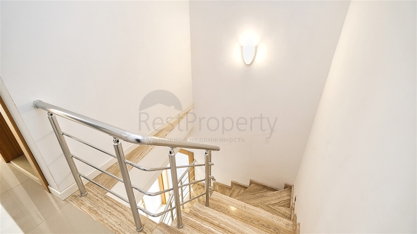 بنتهاوس 3 + 1 مع اثاث 600 م من البحر في انطاليا