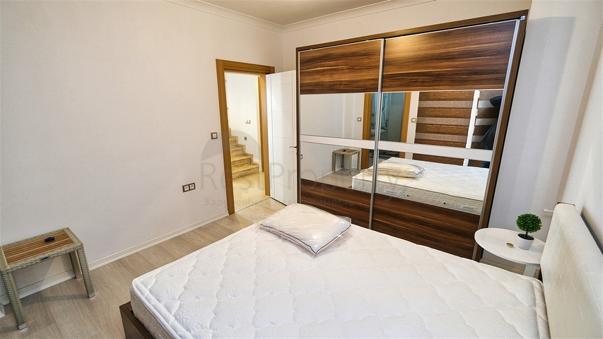 بنتهاوس 3 + 1 مع اثاث 600 م من البحر في انطاليا