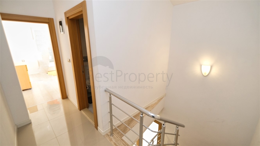 بنتهاوس 3 + 1 مع اثاث 600 م من البحر في انطاليا