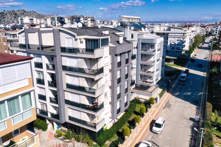 بنتهاوس 3 + 1 مع اثاث 600 م من البحر في انطاليا