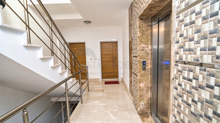 بنتهاوس 3 + 1 مع اثاث 600 م من البحر في انطاليا