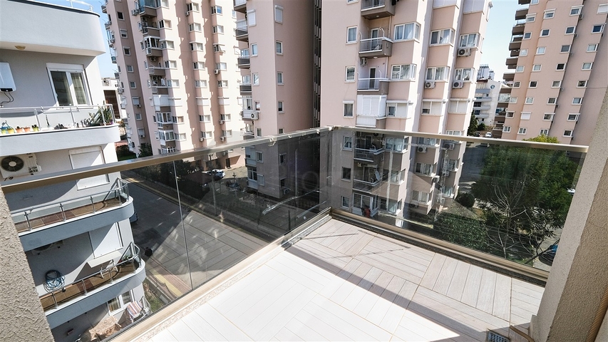 بنتهاوس 3 + 1 مع اثاث 600 م من البحر في انطاليا