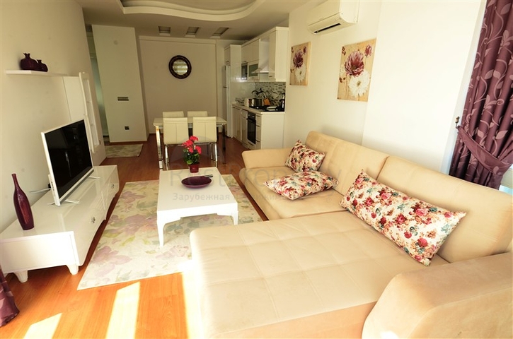 ضمن مجمع يضم كافة الخدمات - في منطقة مركزية - شقة غرفة وصالة - توسمور / الانيا 