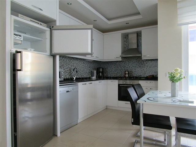 شقة عائلية - قريبة من البحر والاسواق - غرفتين وصالة -مع الاثاث -في مهموتلار / الانيا 