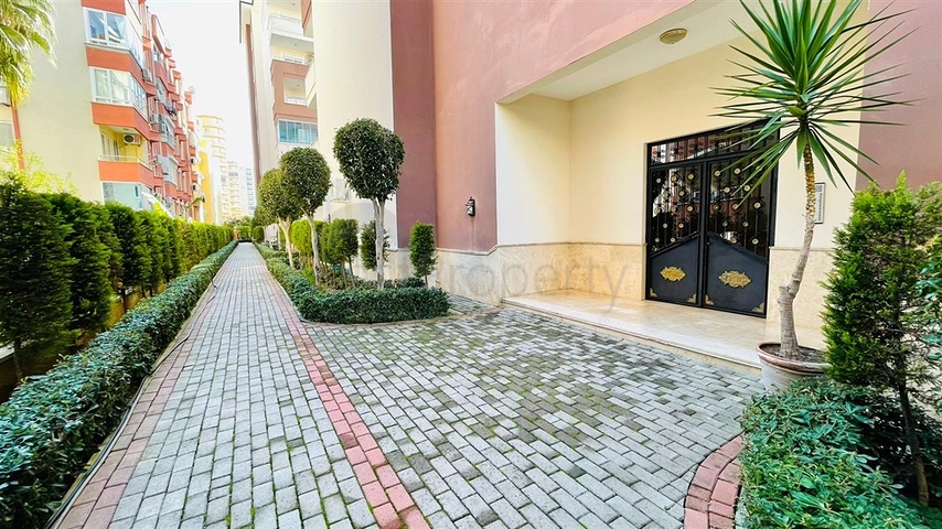 موقع مميز - قريب من البحر والخدمات -شقة 1+2 - مفروشة - في مهموتلار / الانيا 