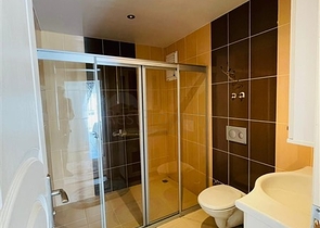 موقع مميز - قريب من البحر والخدمات -شقة 1+2 - مفروشة - في مهموتلار / الانيا 