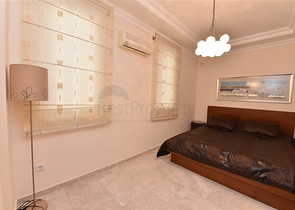 فيلا ضخمة - 7غرف نوم - مساحة 600 م - في كارجي جاك / الانيا 