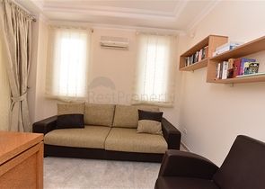 فيلا ضخمة - 7غرف نوم - مساحة 600 م - في كارجي جاك / الانيا 