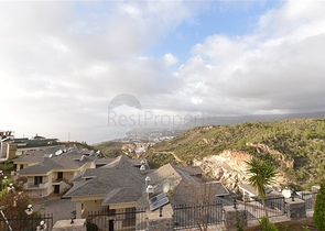 فيلا ضخمة - 7غرف نوم - مساحة 600 م - في كارجي جاك / الانيا 