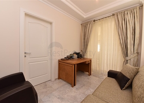 فيلا ضخمة - 7غرف نوم - مساحة 600 م - في كارجي جاك / الانيا 