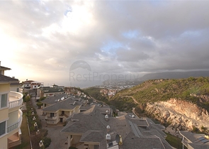 فيلا ضخمة - 7غرف نوم - مساحة 600 م - في كارجي جاك / الانيا 