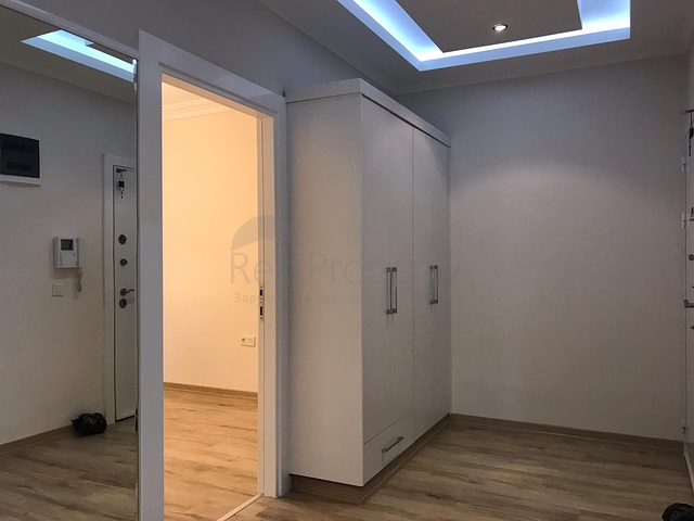 شقة ارضية - 3 غرف وصالة - في اوبا / الانيا 