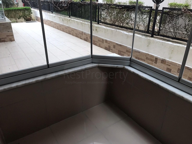 شقة ارضية - 3 غرف وصالة - في اوبا / الانيا 