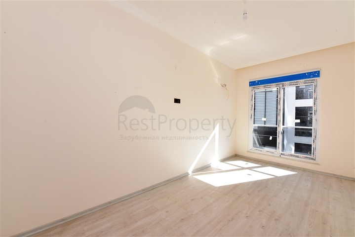 شقة جديدة - تصميم 2 غرفة وصالة -مطبخ منفصل -في مركز الانيا 