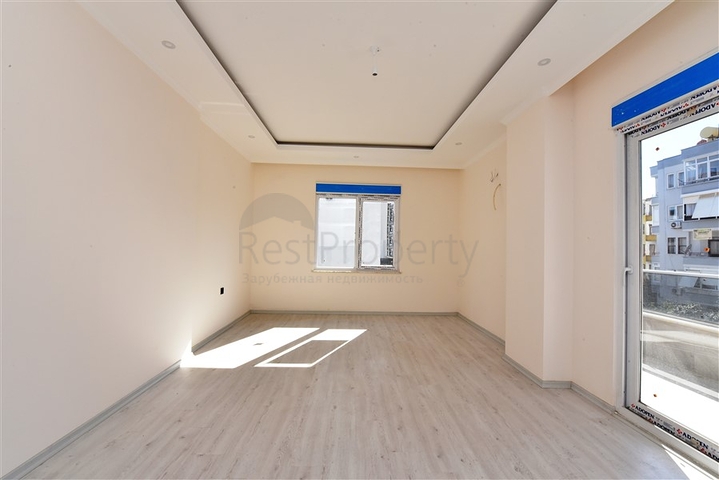 شقة جديدة - تصميم 2 غرفة وصالة -مطبخ منفصل -في مركز الانيا 