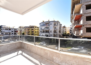 شقة جديدة - تصميم 2 غرفة وصالة -مطبخ منفصل -في مركز الانيا 