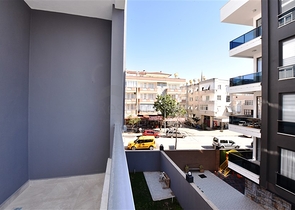 شقة جديدة - تصميم 2 غرفة وصالة -مطبخ منفصل -في مركز الانيا 