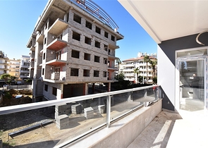 شقة جديدة - تصميم 2 غرفة وصالة -مطبخ منفصل -في مركز الانيا 