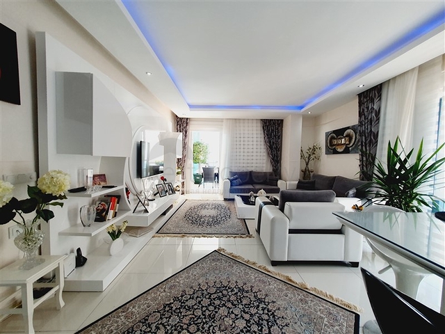 ضمن مجمع فاخر - شقة عائلية - غرفتين وصالة -مفروشة - في مهموتلار / الانيا 